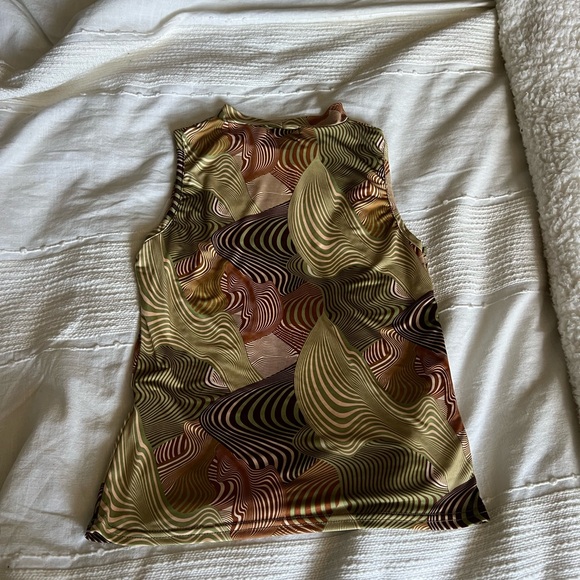 PrettyLittleThing Multicolor Abstract Tank Top - Picture 3 of 3